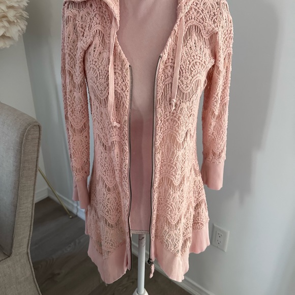 Evy’s Tree beautiful lace hoodie zip top. - Picture 4 of 5